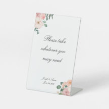 Individuell gestaltetes rosafarbenes Badezimmer