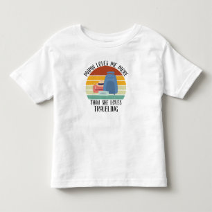 INDIVIDUELL Mama liebt mich mehr als Reisen Kleinkind T-shirt