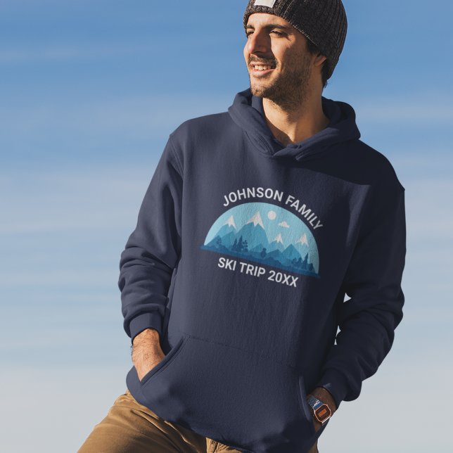 Individuelle Familienskifahrt Winterurlaub Skifahr Hoodie (Von Creator hochgeladen)