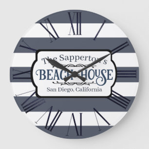 Individuelle Name Beach House Schöne Streifen Große Wanduhr