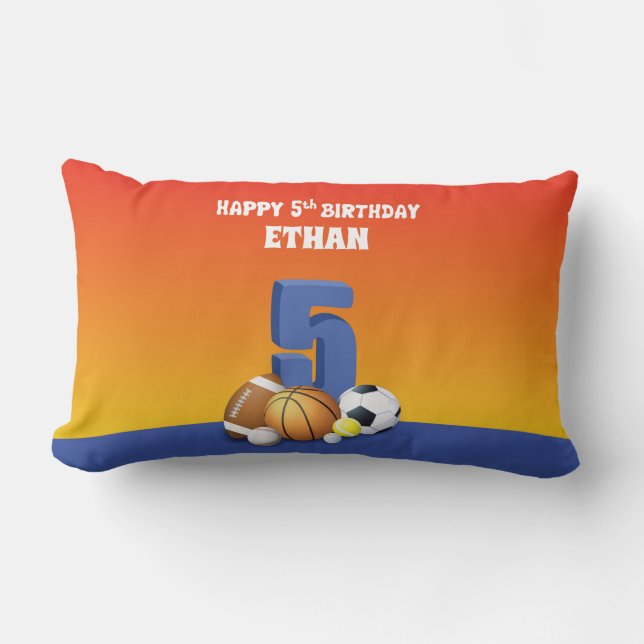 Individuelle Name Boy 5th Birthday Sports Balls Lendenkissen (Vorderseite)