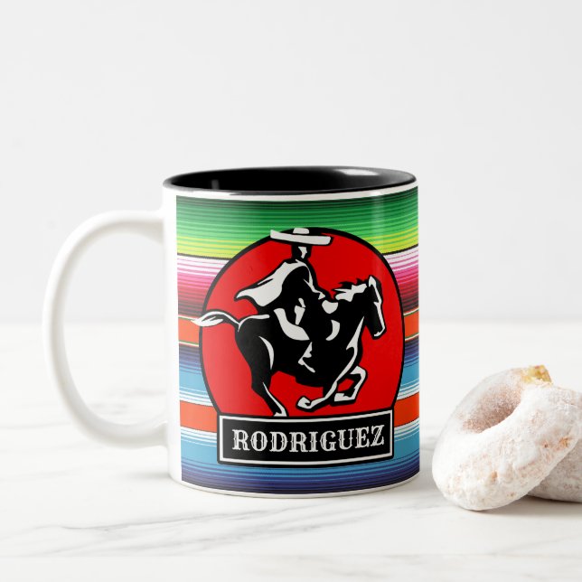 Individuelle Name Charro Horse Spanisch Mexikanisc Zweifarbige Tasse (Mit Donut)