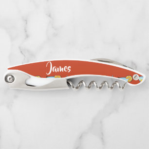 individuelle Name-Cocktailbrille auf rot Kellnermesser