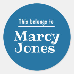 Individuelle Name Dies gehört zu Personalisierten  Runder Aufkleber