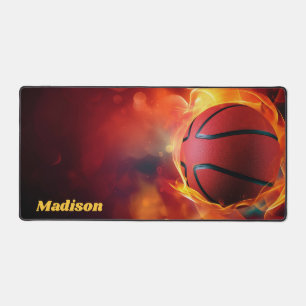 Individuelle Name Flaming Basketball Schreibtischunterlage