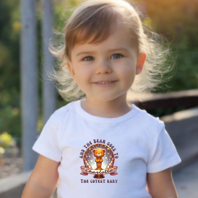 Individuelle Name-Geschenk für Jungen und Mädchen Baby T-shirt (Von Creator hochgeladen)