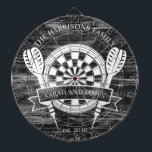 Individuelle Name-Hochzeit in Schwarz-Weiß-Holz Dartscheibe<br><div class="desc">Feiern Sie Ihren besonderen Tag mit dem Individuelle Name Wedding Dart Board aus Schwarz und Weiß Holz. Mit seinem zeitlosen monochromen Design kann dieses Mainboard mit dem Nachnamen des Paares personalisiert werden, was es zu einem einzigartigen Sake oder zu einem spielerischen Hochzeitsgeschenk macht. Dieses Stück ist ideal, um Ihrer Zuhause...</div>