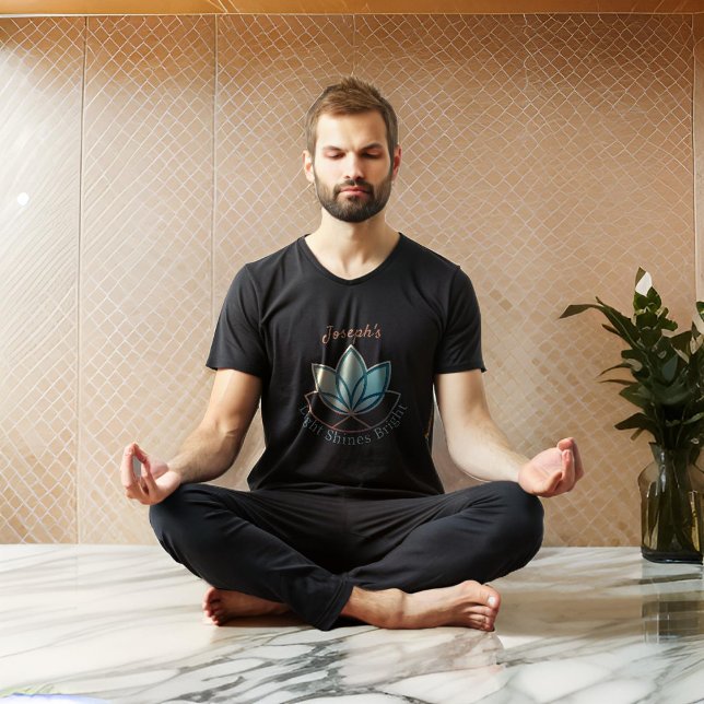 Individuelle Name Lotus T - Shirt - [NAME] Shines  (Von Creator hochgeladen)