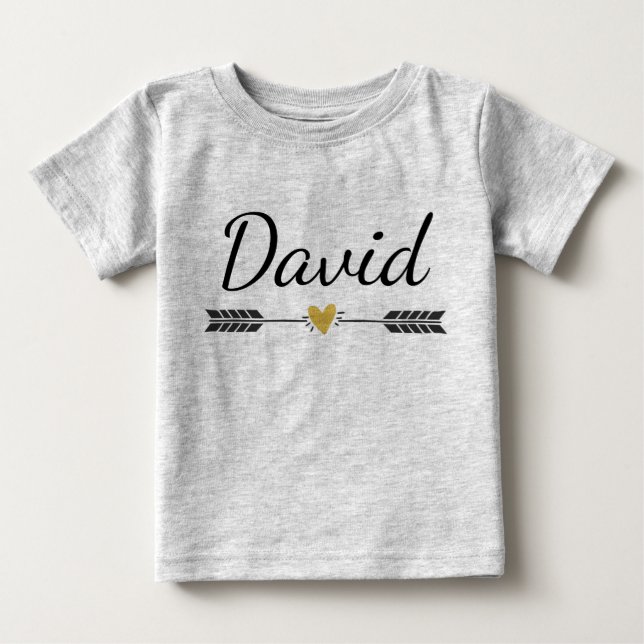 Individuelle Name mit Pfeil und Herz Baby T-shirt (Vorderseite)
