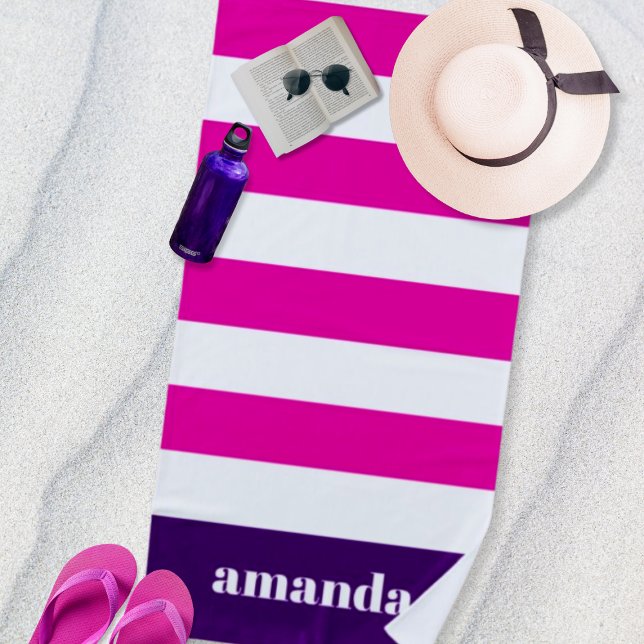 Individuelle Name mit rosafarbenen Streifen Strandtuch (Von Creator hochgeladen)