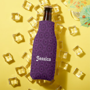 Individuelle Name mit violetten Blumen auf schwarz Flaschenkühler