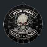 Individuelle Name-Motorradgarage Dartscheibe<br><div class="desc">Personalisierte Individuelle Name Biker Mechanic Skull Motorrad Garage Design,  mit Badass Skelett mit Kreuzungen. Anpassen mit Ihrem Namen oder benutzerdefinierten Text.</div>