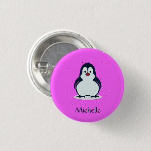 Individuelle Name niedlicher Pinguin auf rosa Button
