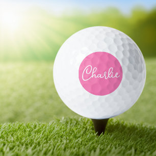 Individuelle Name oder Text auf rosa Hintergrund Golfball