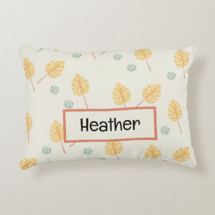 Individuelle Name Orange tropische Blätter Creme Dekokissen