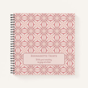 Individuelle Name Pink Moderne Blumenchic Hübsch G Notizbuch
