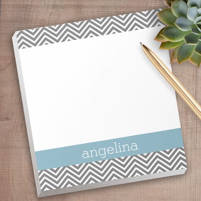 Individuelle Name Robin Egg Blue und Gray Chevrons Notizblock (Personalized notepad - great for a gift or your home office)