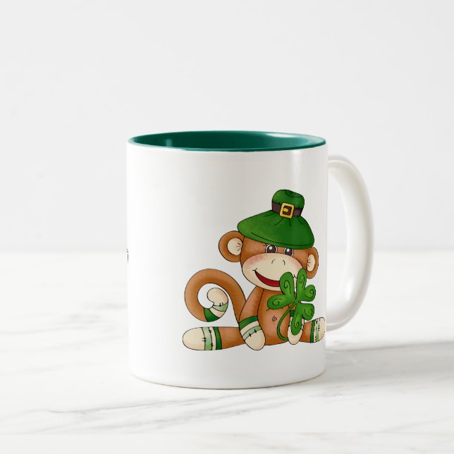 Individuelle Name Sock Monkey St. Patrick's Day Zweifarbige Tasse (VorderseiteRechts)