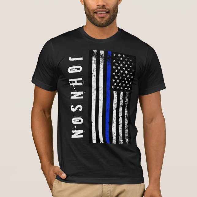 Individuelle Name Störte Polizei - USA-Flagge T-Shirt (Vorderseite)