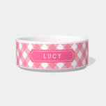 Individuelle Name Sweet Baby Pink Gingham Napf<br><div class="desc">Schön gestaltete individuelle Name-Essenschale mit einem stilvollen Baby-Rosa-Gingham-Muster und Etikett. Personalisieren Sie es durch Ersetzen des Platzhaltertextes. Für weitere Optionen, wie zum Beispiel den Schriftart und seine Größe ändern, klicken Sie auf die Schaltfläche "Anpassen". *Bitte beachten Sie, dass das Zazzle-Wasserzeichen, das in der Zoomvorschau angezeigt wird, nicht auf dem Endprodukt...</div>