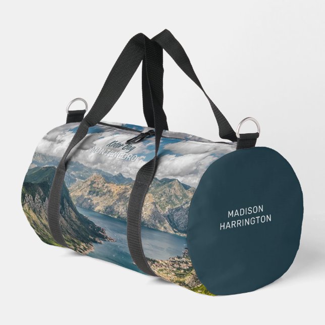 Individuelle Name & Text Montenegro Duffle Bag (Linke Seite)