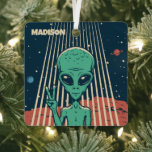 INDIVIDUELLE NAME UFO ALIEN ORNAMENT AUS METALL<br><div class="desc">Sehen Sie in meinem Laden nach mehr Ufos.</div>