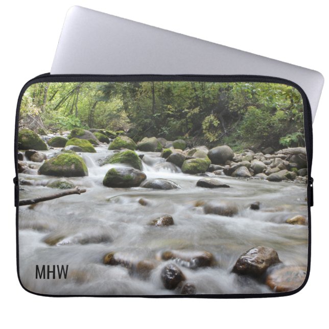 Individuelle Notebook-Ärmel für Forest Stream Laptopschutzhülle (Vorderseite)
