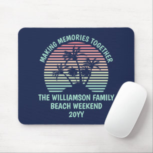 Individueller Familienurlaub Retro Tropical Beach Mousepad