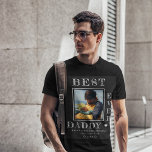 Individuelles Foto und Text des modernen Ersten Va T-Shirt<br><div class="desc">Happy First Vatertag beste Papa je kühn weiße Typografie neuen Papa personalisierten T - Shirt Vorlage mit Ihrem Foto und Text.</div>