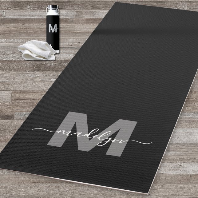 Individuelles Workout Anfangsbuchstabe Monogramm S Yogamatte (Custom Workout Initial Name Monogram Black Yoga Mat )