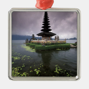Indonesien, Bali, Ulun Danu Tempel. Ornament Aus Metall