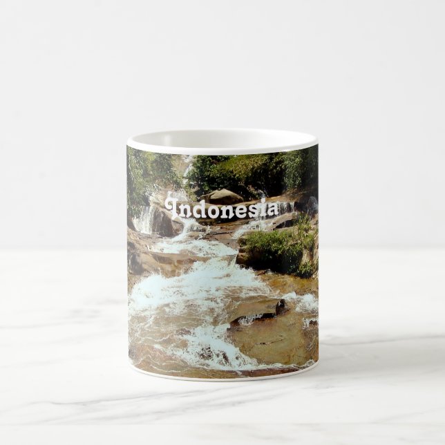 Indonesien-Wasserfall Kaffeetasse (Mittel)