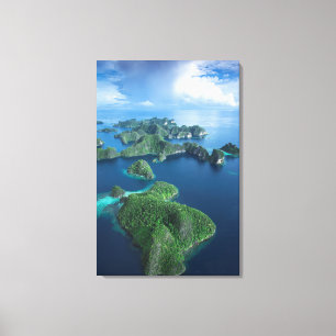 Indonesien, Westpapua. Luftaufnahme von Raja Ampat Leinwanddruck