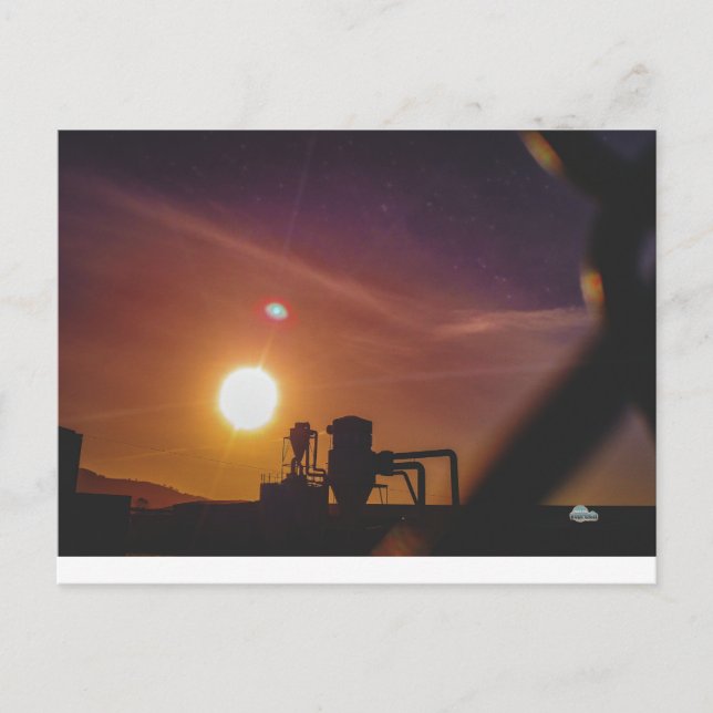 Industrial Sunrise in Welshpool, Wales Postkarte (Vorderseite)