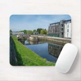 Industrielle Echos: Modernes Leben am Wakefield Mousepad