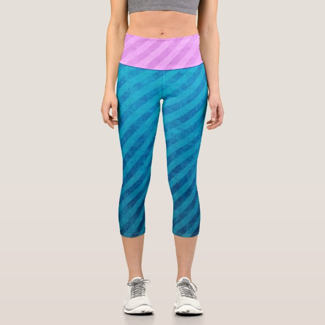 Industrielle elektrische Rosa- und Blaustreifen Capri Leggings (Vorderseite)