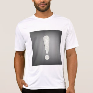 Industrielles Grunge-Ausrufezeichen-Symbol T-Shirt