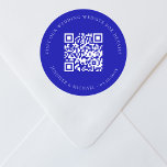 Informationen zur QR-Website für Hochzeiten uAwg b Runder Aufkleber<br><div class="desc">Fügen Sie Ihre URL für Ihre Hochzeitswebsite hinzu. Für Informationen,  Details,  Online-uAwg. Ein königsblauer,  farbiger Hintergrund.</div>
