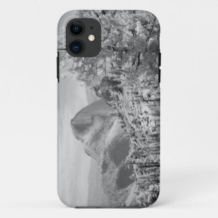 Infrarot-Foto der Ostseite des Yosemite National 2 iPhone 11 Hülle