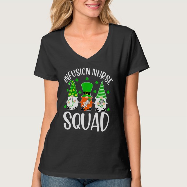Infusion Nurse Squad Nursing St Patrick Day Gnomes T-Shirt (Vorderseite)