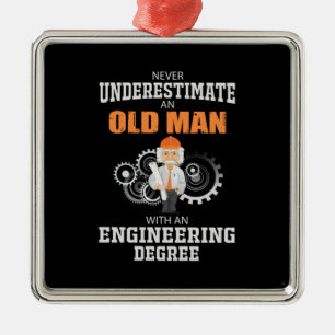 Ingenieur alter Mann mit einem Ingenieurdiplom Ornament Aus Metall