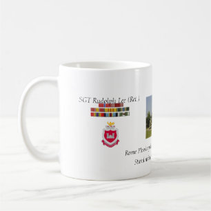 Ingenieure führen die Weise Kaffeetasse