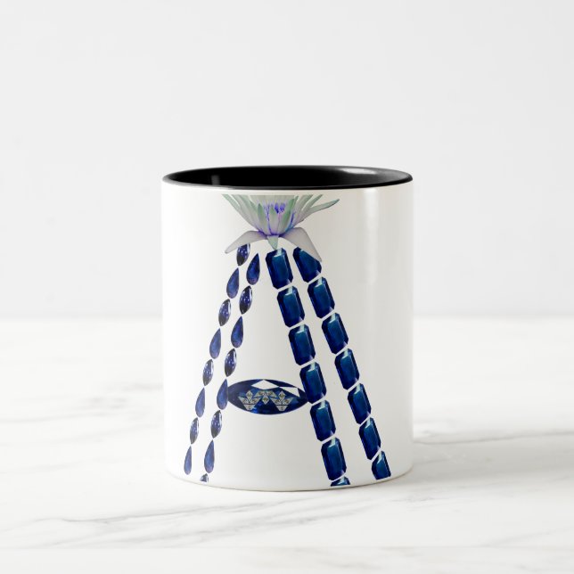Initial A Zweifarbige Tasse (Mittel)