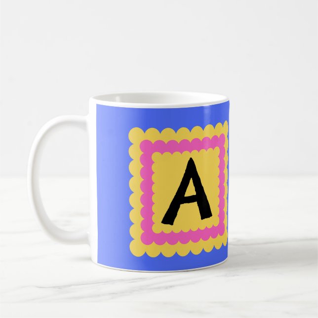 Initial-Alphabet-Monogramm mit heller Scallope Kaffeetasse (Links)