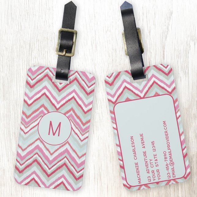 Initial des modernen Ikat Zickzack Stripe Monogram Gepäckanhänger (Abstract monogram initial Ikat chevron geometric zigzag stripe pattern personalized luggage tag)