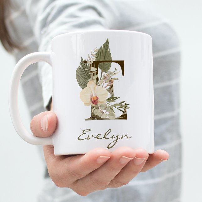 Initial E Boho Floral Orchid Greenery Individuelle Kaffeetasse (Von Creator hochgeladen)