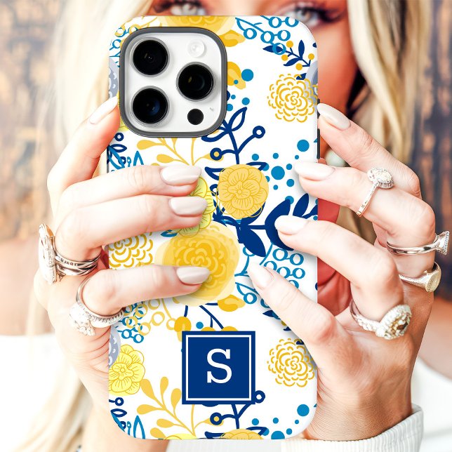 Initial gelbe und blaue Floral Monogramm Case-Mate iPhone Hülle (Von Creator hochgeladen)