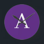 Initial Letter Monogram Modern Style Lila Runde Wanduhr<br><div class="desc">Möchten Sie ein Produkt mit den Initialen Ihres Namens besitzen? Es ist sehr einfach,  ästhetisch und attraktiv.</div>