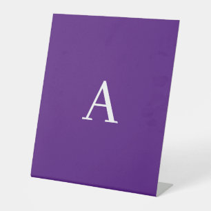 Initial Letter Monogram Modern Style Lila Sockelschild