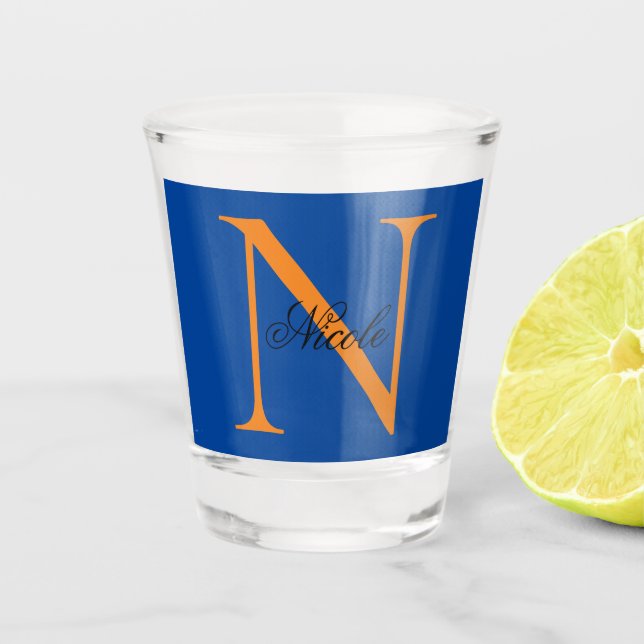 Initial Mit Monogramm handgeschriebener Eigenname  Schnapsglas (Vorderseite)